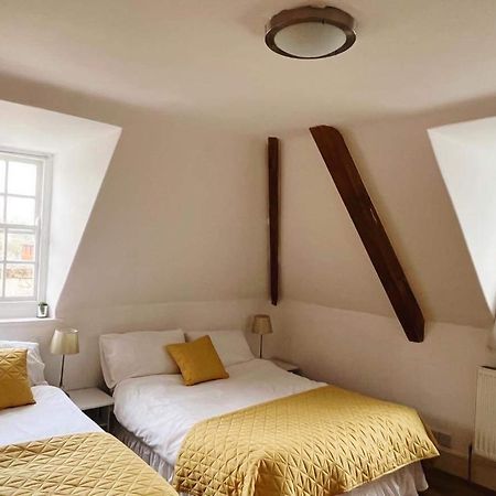 4 Bed Loft Apartment Overlooking Historic Town Trowbridge Eksteriør billede
