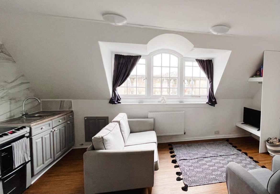 4 Bed Loft Apartment Overlooking Historic Town Trowbridge Eksteriør billede